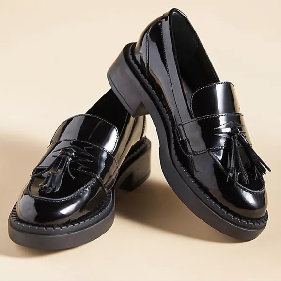 Seychelles Patent Final Call Loafers - Picture 1 of 9